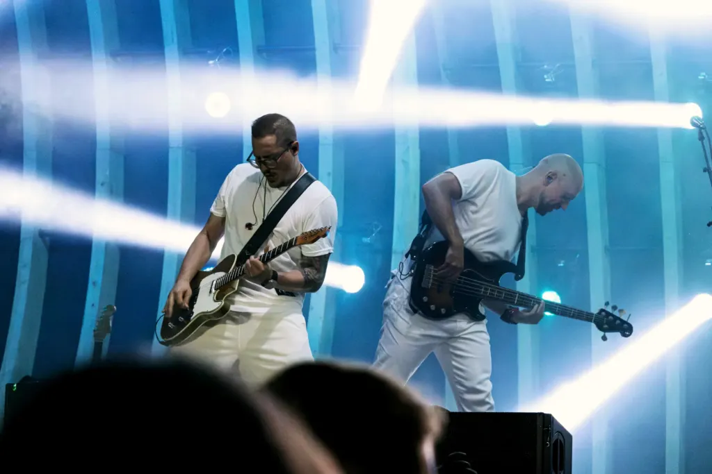 Gitarrist und Bassist von MAXiN am Moon & Stars Locarno 2025