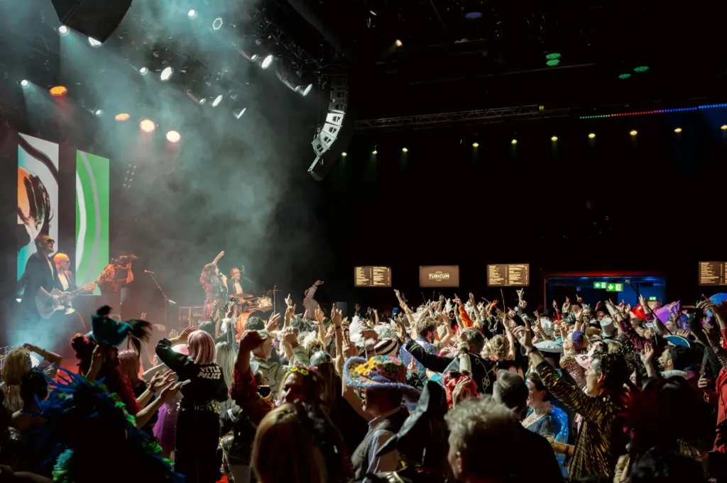 MAXiN live an overdress! 2025 im Opernhaus Zürich