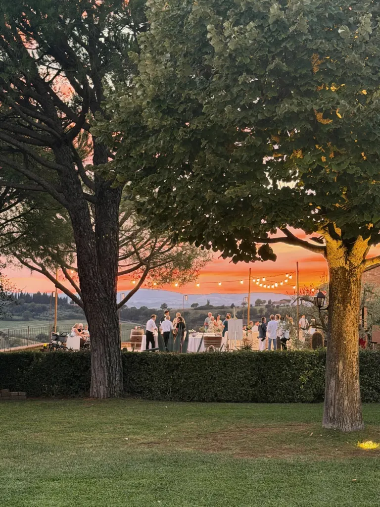 Tramonto sulla Val di Chiana al Borgo Tre Rose, Toscana, Italia